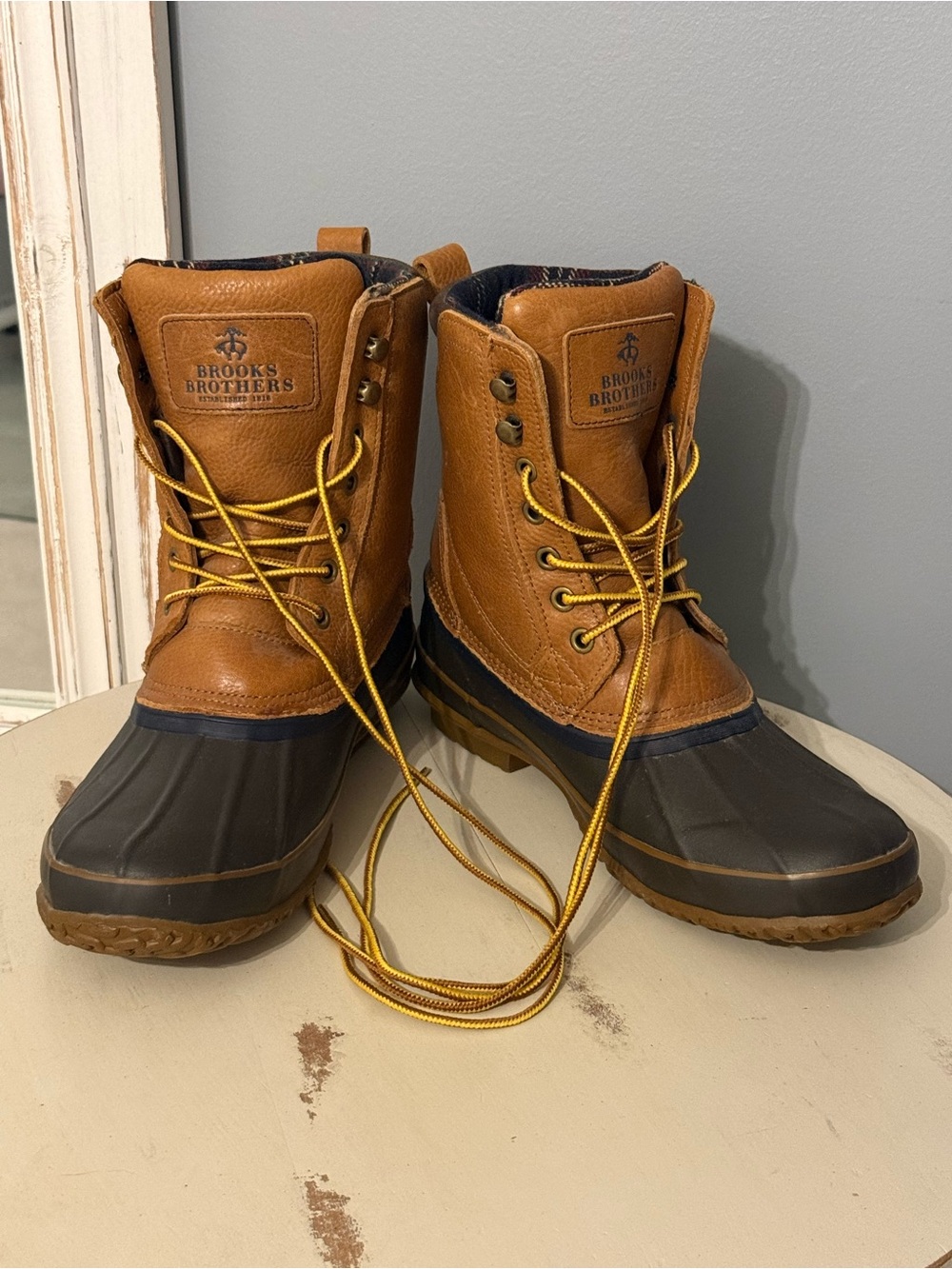 Brooks Brothers Mens Leather Duck Boots with Plaid Insulated Fur Insole, Sz 9D